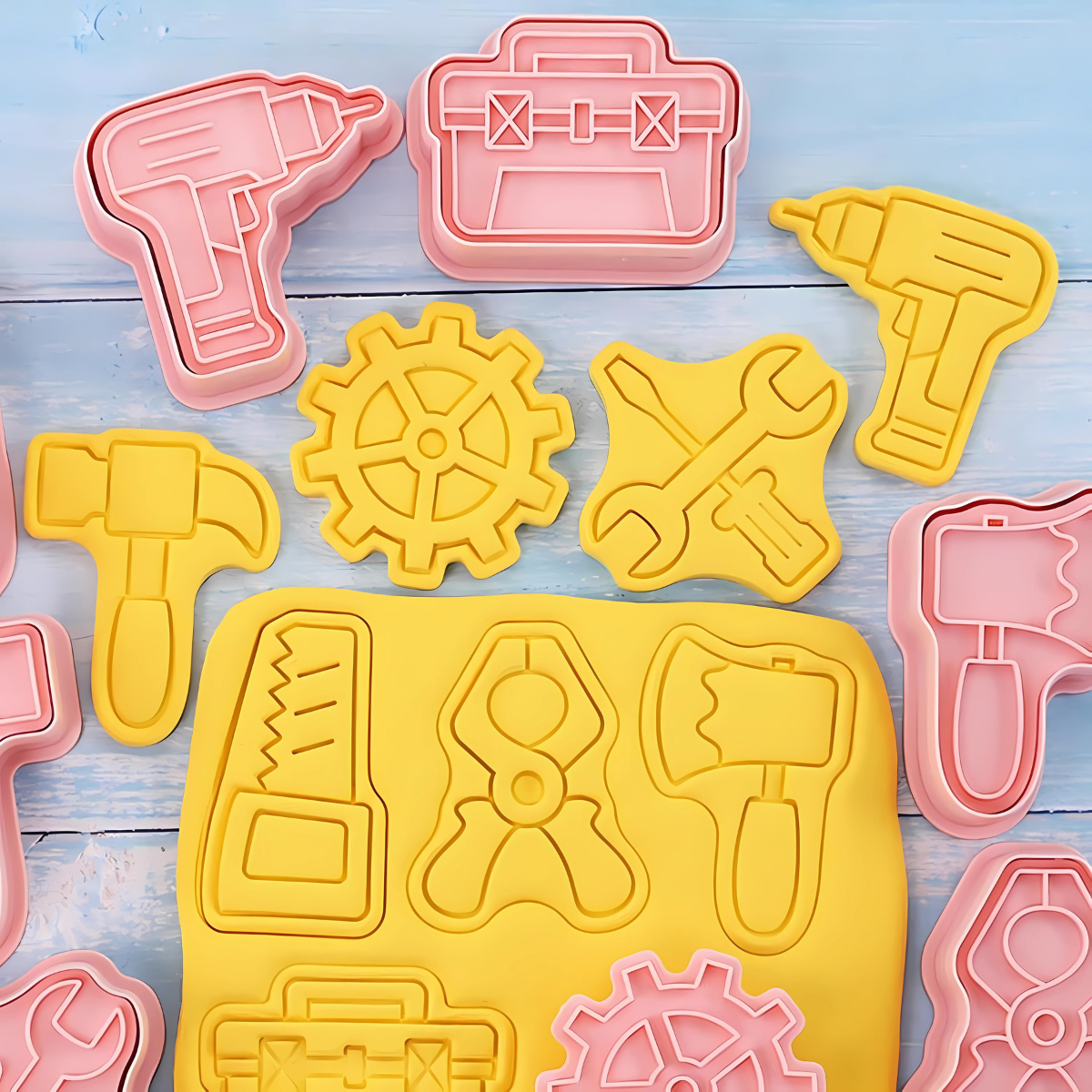 8 Cortadores de Galletas con forma de Herramientas
