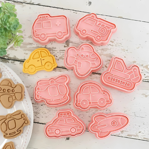 Set de 8 Cortadores de Galletas con Formas de Vehículos